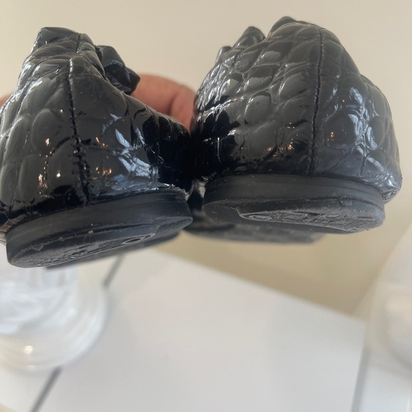Tory Burch Reva Croc Embossed Ballet Flats - Picture 10 of 16